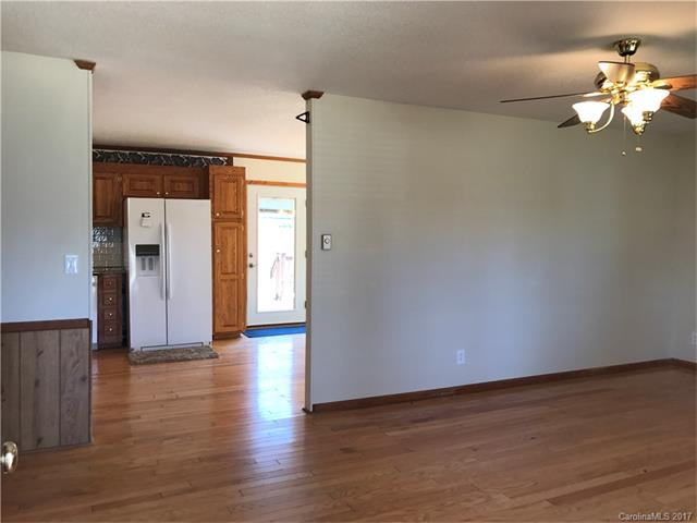 810 E Chestnut St, Stanley, NC 28164 photo 6