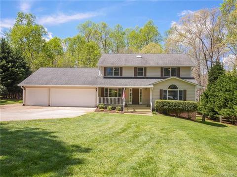 3975 Oakstone Pl, Denver, NC 28037 photo 2