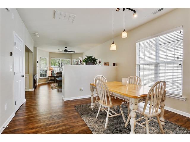 15516 Crossing Gate Dr, Cornelius, NC 28031 photo 3