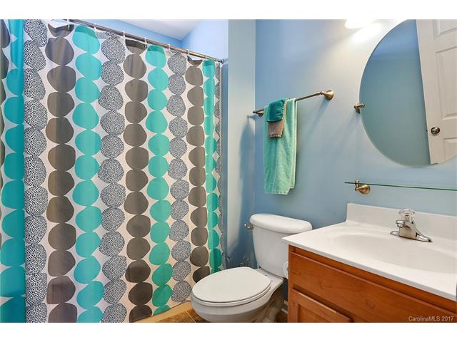 15516 Crossing Gate Dr, Cornelius, NC 28031 photo 9