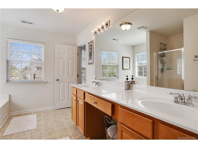 15516 Crossing Gate Dr, Cornelius, NC 28031 photo 8