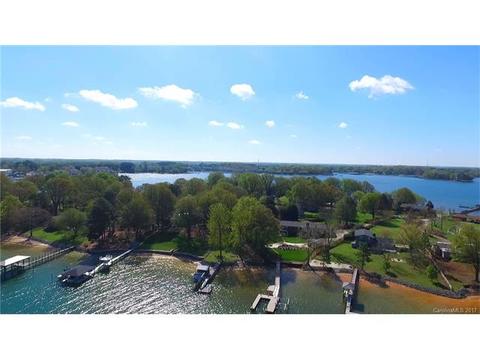 17821 Largo Pl, Cornelius, NC 28031 photo 3