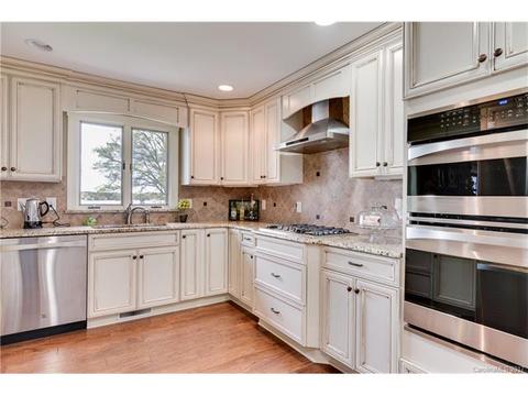 17821 Largo Pl, Cornelius, NC 28031 photo 5