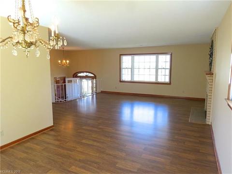 80 Tree Haven Dr, Brevard, NC 28712 photo 4