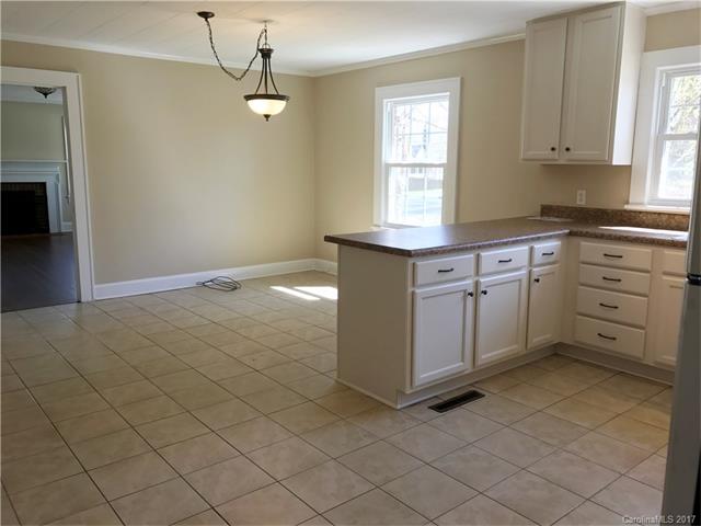 205 E 13th St, Kannapolis, NC 28083 photo 4