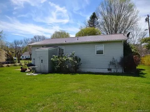 294 Brookside Dr, Canton, NC 28716 photo 2