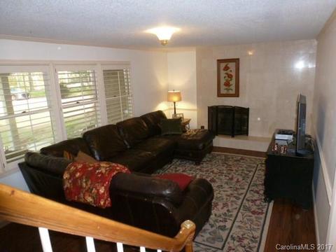 1025 Edgemont Dr, Lancaster, SC 29720 photo 4