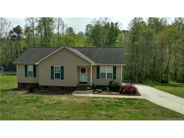 102 Pine St, Maiden, NC 28650 photo 1
