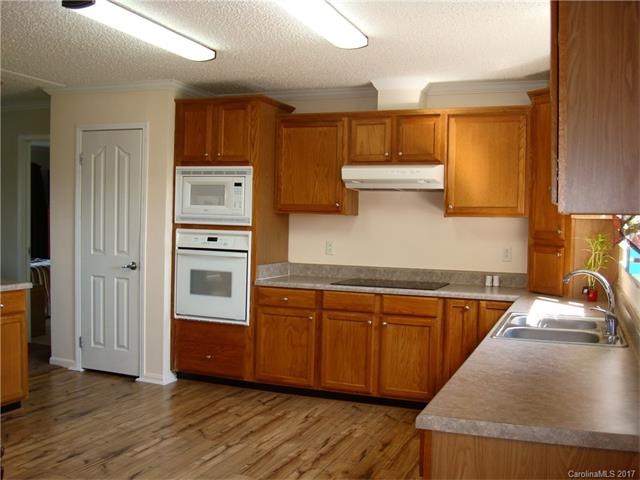 3393 Tyringham Dr, Crouse, NC 28033 photo 4