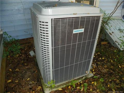 8771 E Franklin St, Mount Pleasant, NC 28124 photo 13