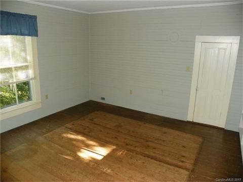 8771 E Franklin St, Mount Pleasant, NC 28124 photo 18