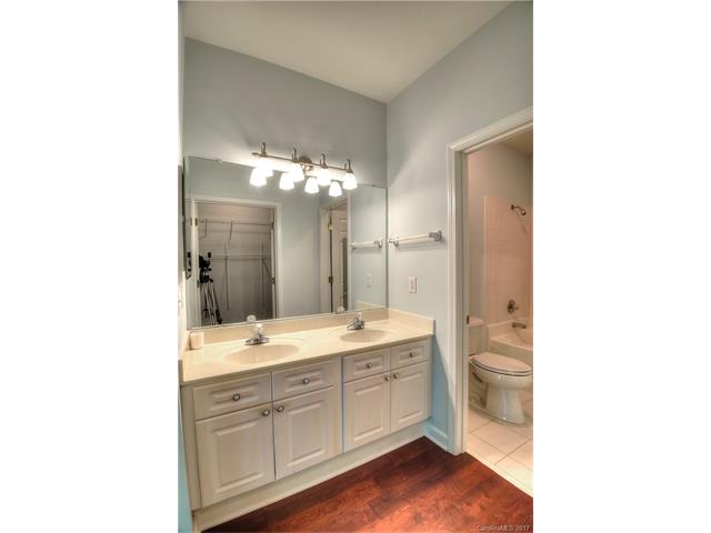 950 Jetton St #4, Davidson, NC 28036 photo 9