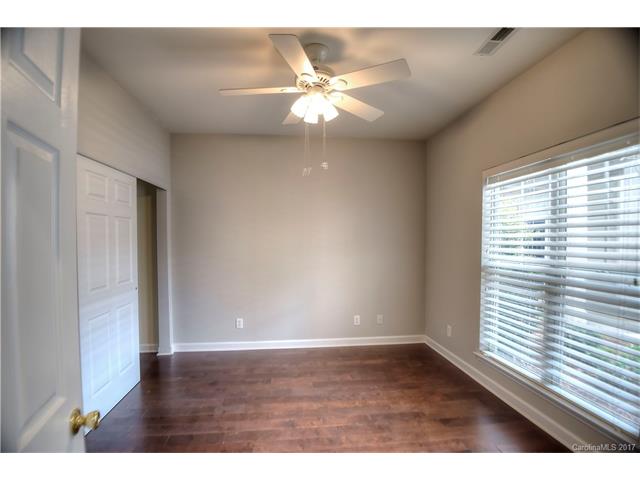 950 Jetton St #4, Davidson, NC 28036 photo 17