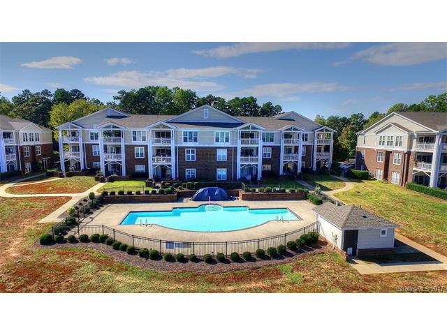 950 Jetton St #4, Davidson, NC 28036 photo 2