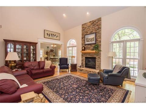 6618 Fox Ridge Cir, Davidson, NC 28036 photo 8