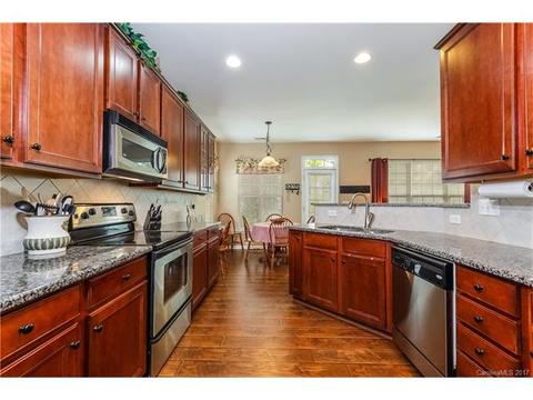 15528 Crossing Gate Dr, Cornelius, NC 28031 photo 9