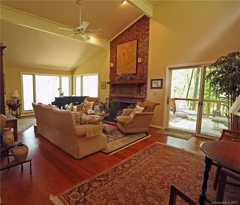 222 Grey Fox Ln, Tryon, NC 28782 photo 5