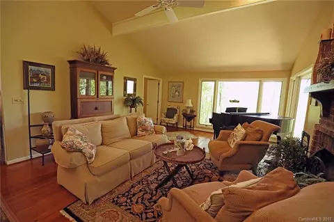 222 Grey Fox Ln, Tryon, NC 28782 photo 6