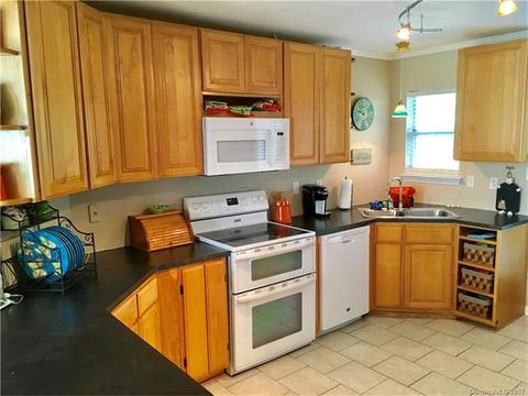 1304 Parkside Dr, Monroe, NC 28110 photo 3