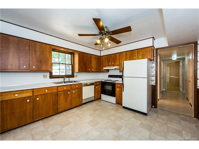 1102 Crestfield Dr, Lancaster, SC 29720 photo 9