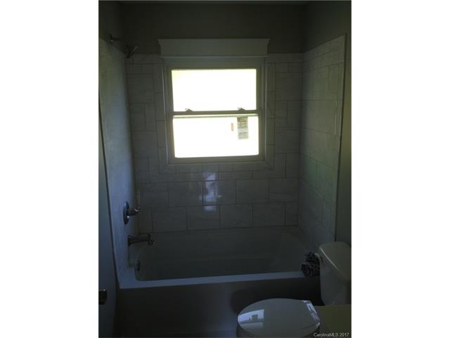 2240 Devon Dr, Dallas, NC 28034 photo 8