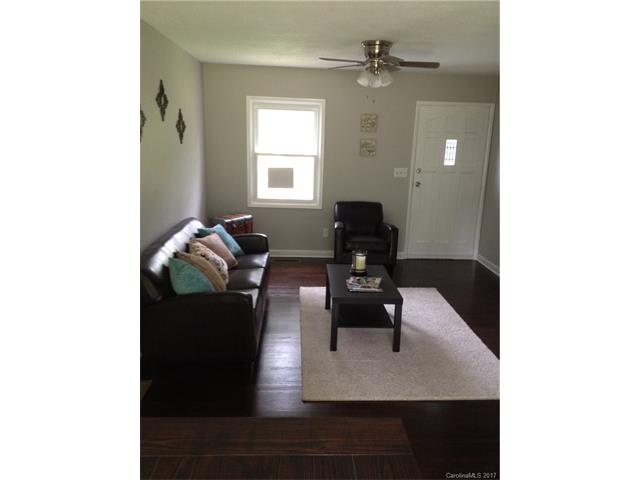 2240 Devon Dr, Dallas, NC 28034 photo 5