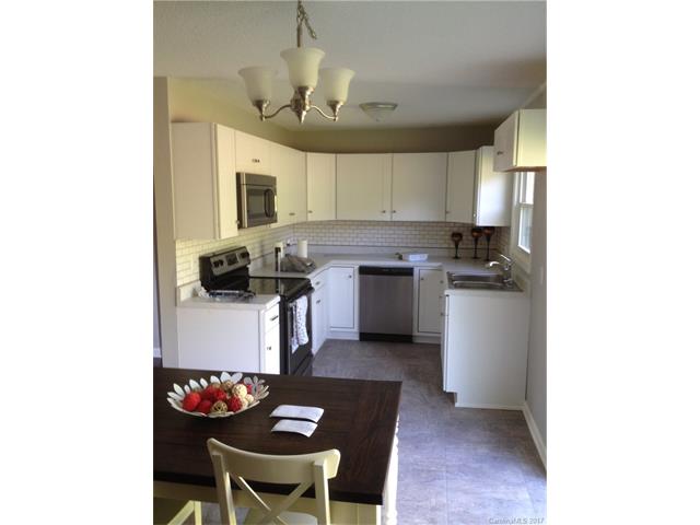 2240 Devon Dr, Dallas, NC 28034 photo 3