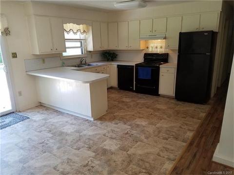 180 Moonlight Dr, Salisbury, NC 28146 photo 8