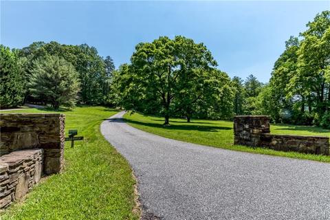 534 Howard Gap Rd, Tryon, NC 28782 photo 2