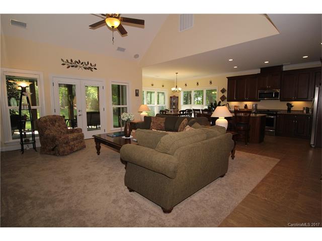 21265 Summerbrook Dr, Cornelius, NC 28031 photo 5