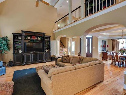 7535 Windaliere Dr, Cornelius, NC 28031 photo 3