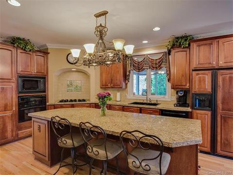 7535 Windaliere Dr, Cornelius, NC 28031 photo 6