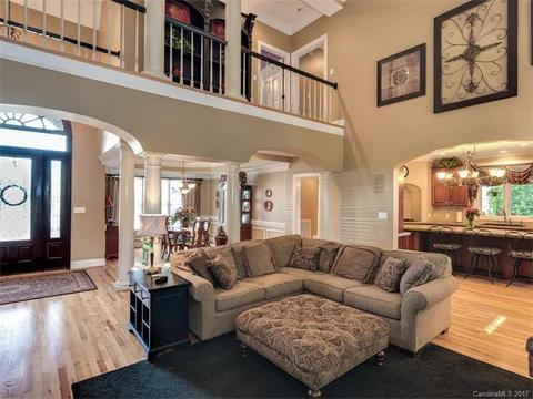 7535 Windaliere Dr, Cornelius, NC 28031 photo 2
