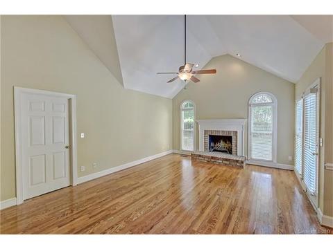 18905 Elm Row Ct, Davidson, NC 28036 photo 8