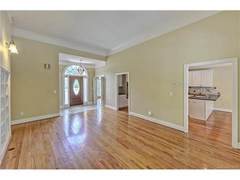 18905 Elm Row Ct, Davidson, NC 28036 photo 4