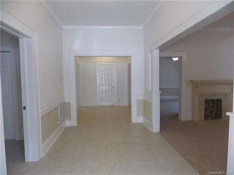 202 3rd Se Ave SE, Hickory, NC 28602 photo 2
