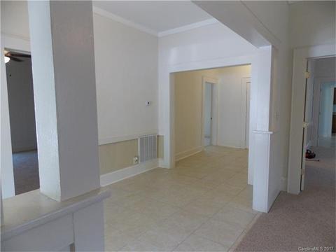 202 3rd Se Ave SE, Hickory, NC 28602 photo 4