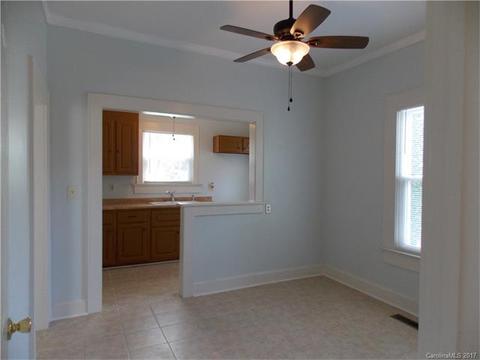 202 3rd Se Ave SE, Hickory, NC 28602 photo 8