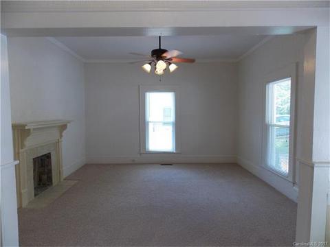 202 3rd Se Ave SE, Hickory, NC 28602 photo 5