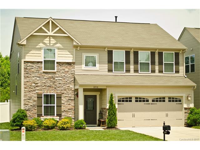 10938 Kingsview Dr, Davidson, NC 28036 photo 1