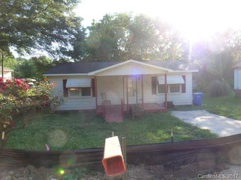 604 Hampton Rd, Lancaster, SC 29720 photo 2
