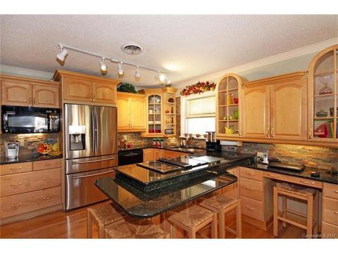 19709 Bustle Rd, Cornelius, NC 28031 photo 9