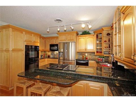 19709 Bustle Rd, Cornelius, NC 28031 photo 8
