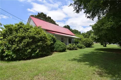 8477 Babe Dr, Terrell, NC 28682 photo 9