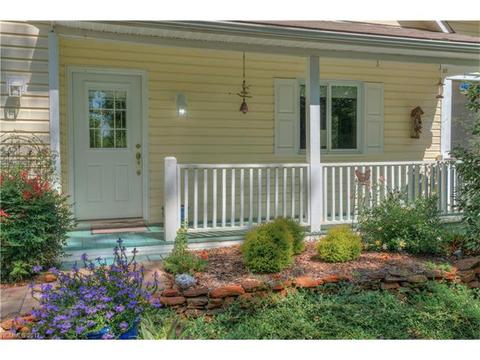 845 White Oak Ln, Tryon, NC 28782 photo 2