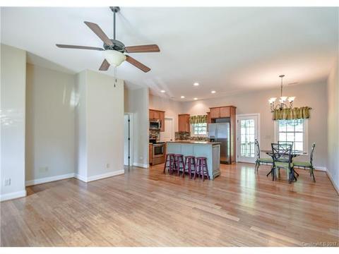8771 Peninsula Dr, Terrell, NC 28682 photo 9