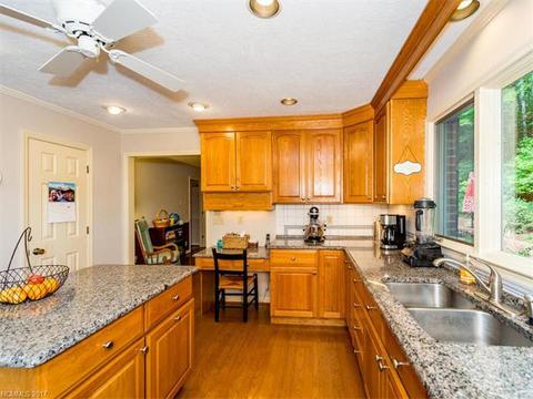 162 Chickadee Ln, Brevard, NC 28712 photo 8