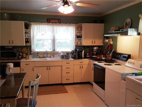 702 Pine St, Kannapolis, NC 28081 photo 4