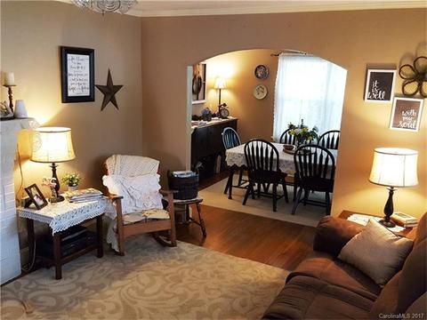 702 Pine St, Kannapolis, NC 28081 photo 2