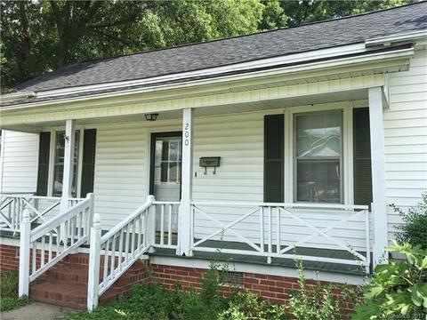 200 4th St, Kannapolis, NC 28083 photo 1